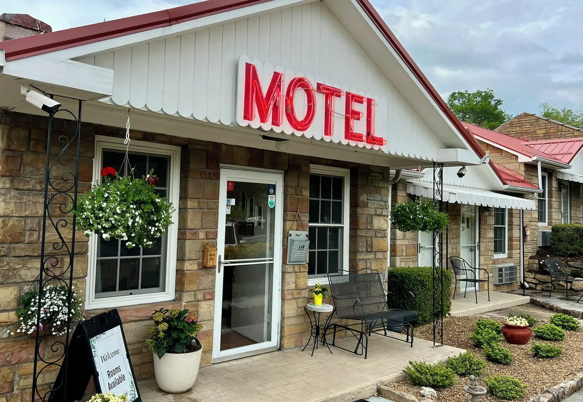 Carolina Country Inn hotel hero