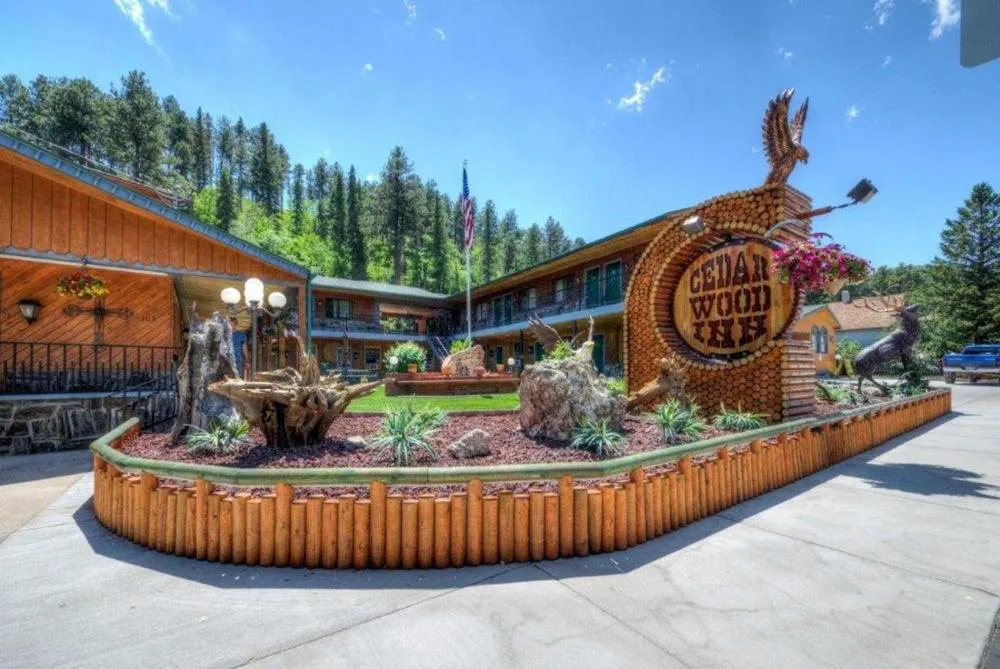 Cedar Wood Inn hotel hero