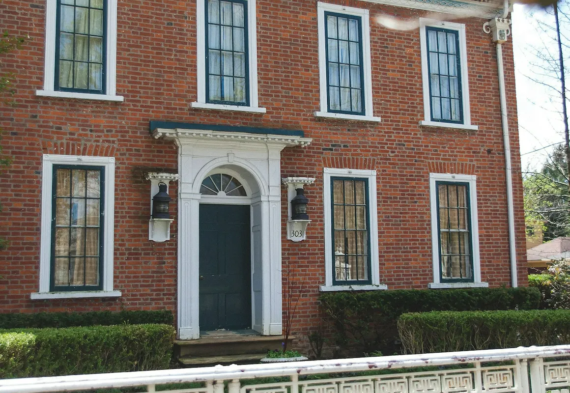 The Buxton Inn hotel hero