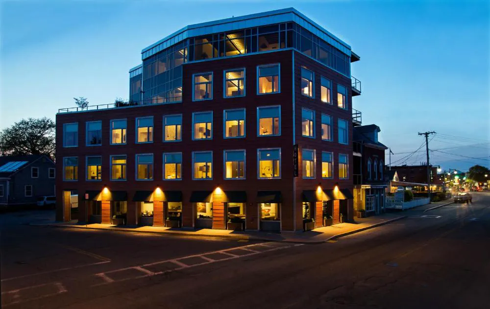 250 Main Hotel hotel hero