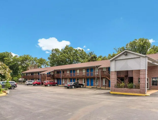 Rodeway Inn Bolivar hotel detail image 1