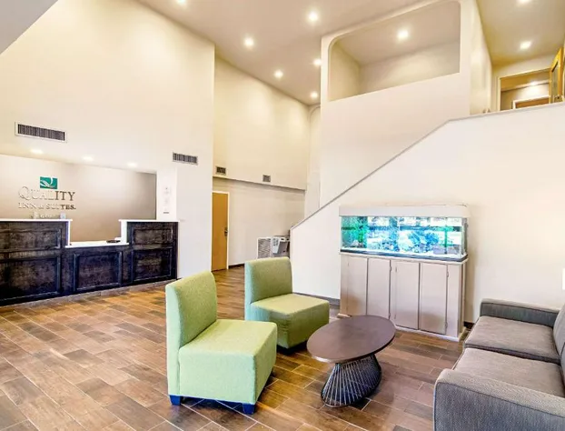 Quality Inn & Suites Near Tanger Outlet Mall hotel detail image 3