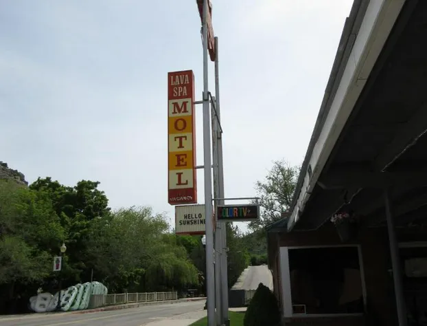 Lava Spa Motel & RV Park hotel detail image 4