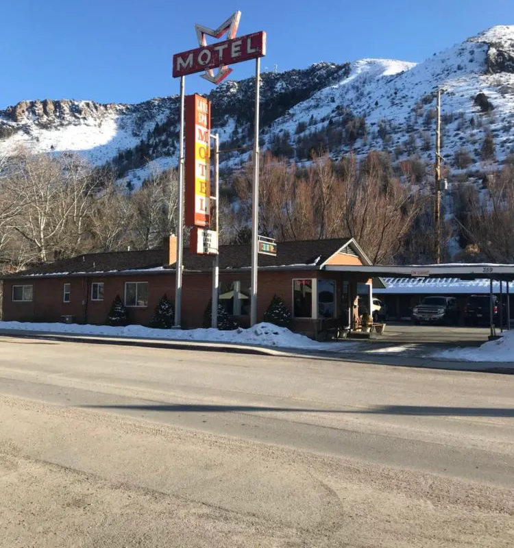 Lava Spa Motel & RV Park hotel hero