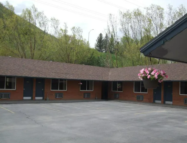 Lava Spa Motel & RV Park hotel detail image 2