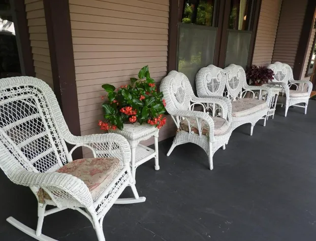 Champaign Garden Inn hotel detail image 1