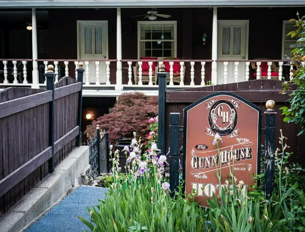 Gunn House Hotel hotel detail image 1