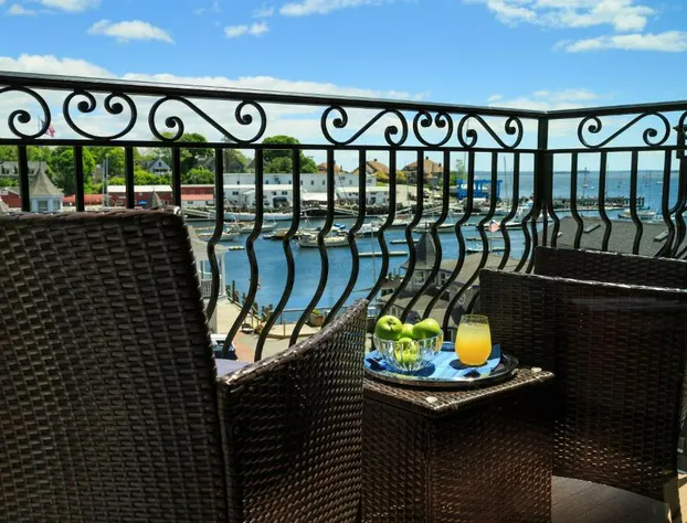 16 Bay View hotel detail image 2