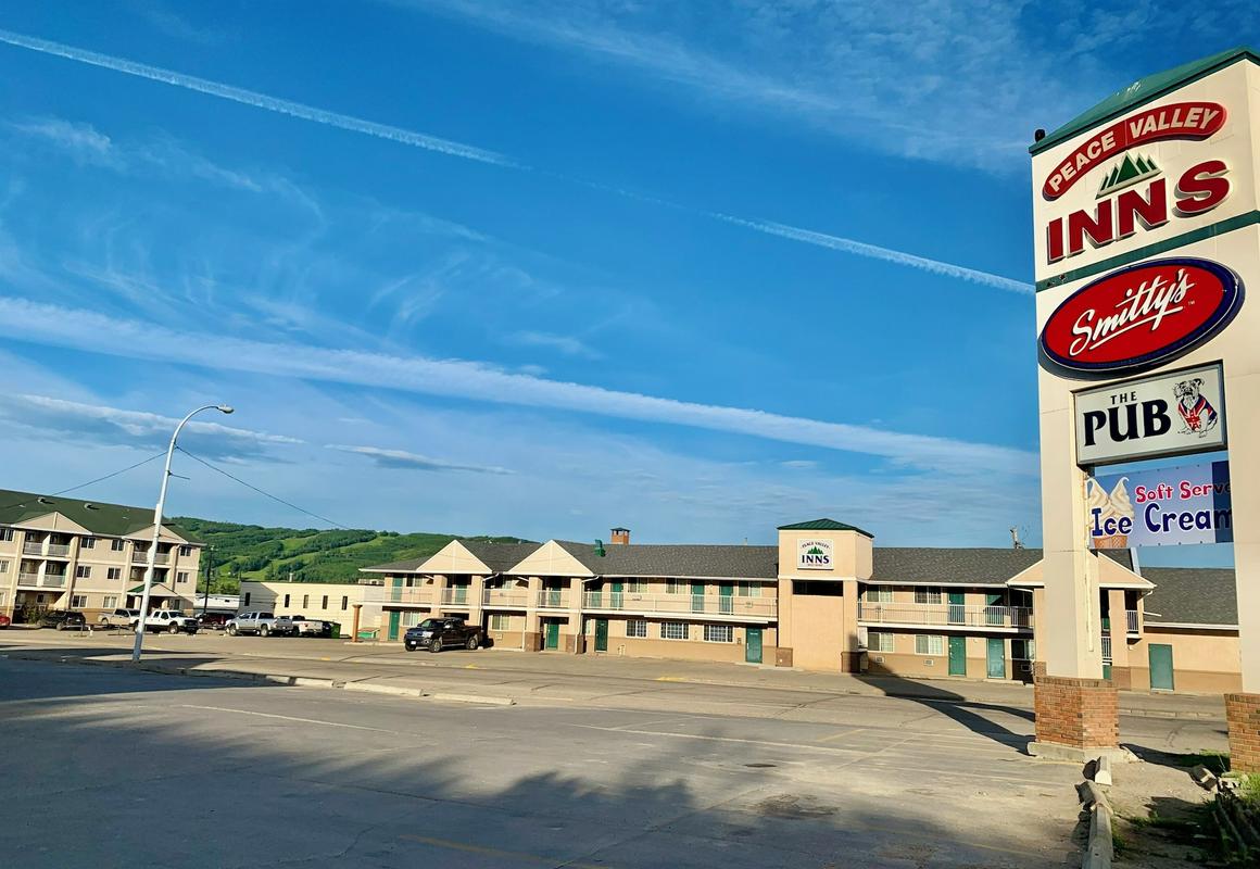 Peace Valley Inns hotel hero