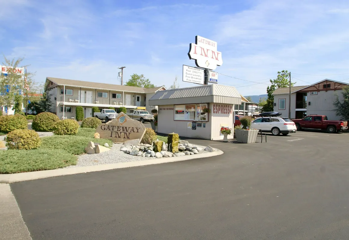 Gateway Inn hotel hero