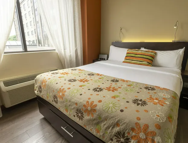 Jaro Hotel Must Quebec hotel detail image 3