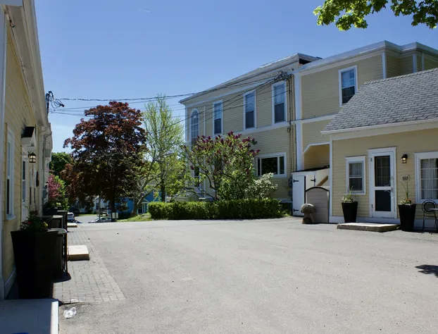 Tattingstone Inn hotel detail image 3