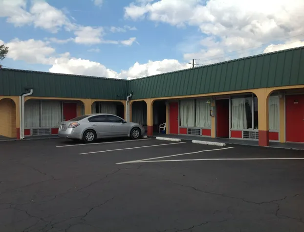 Budget Inn hotel detail image 2