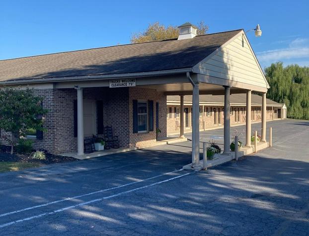 Country Squire Inn and Suites hotel detail image 1