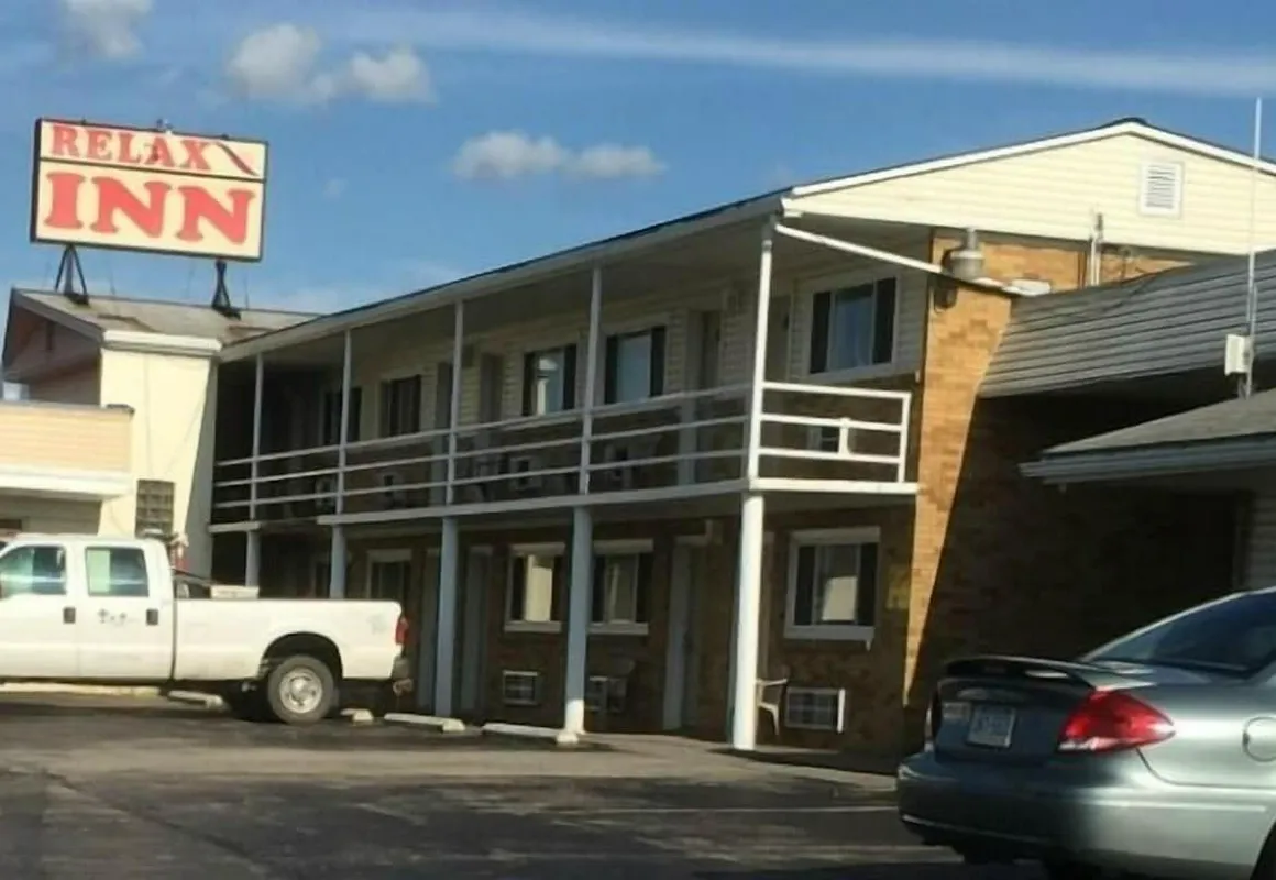 Relax Inn hotel hero