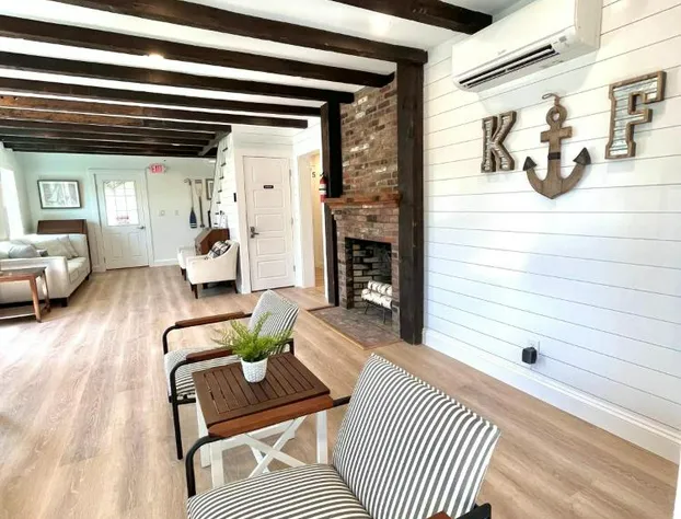 Kingfisher Harwich Port hotel detail image 1