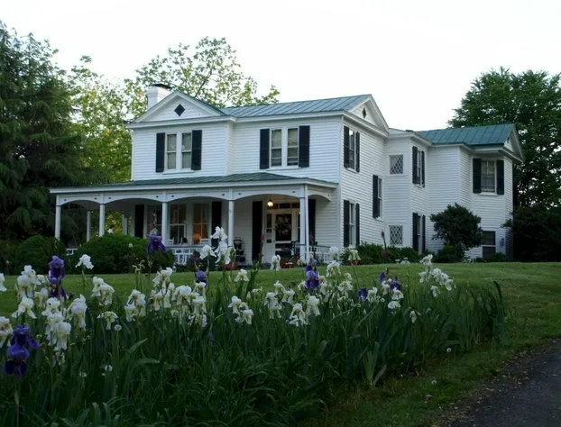 Inn On Poplar Hill hotel detail image 3
