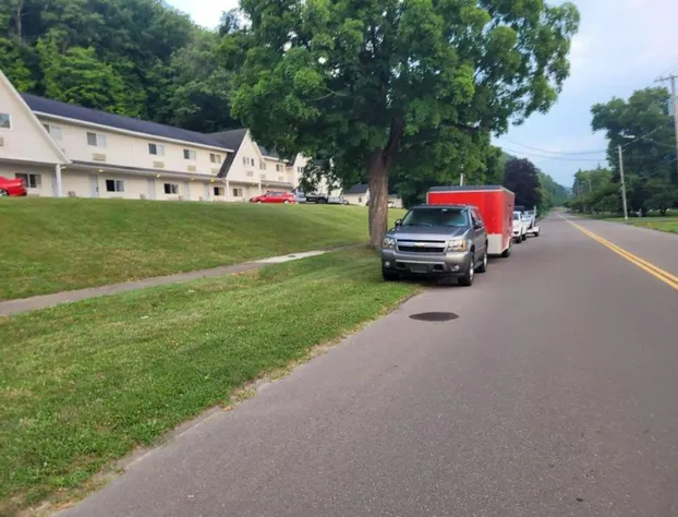 The Falls Motel - 2 Mi to " Watkins Glen State Park, Seneca Lake " AND 4 Mi to Watkins Glen International Track " The Glen " hotel detail image 3