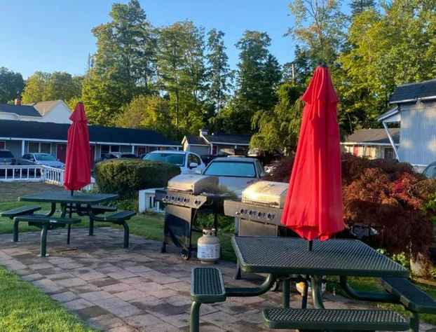 Barberry Court Motel hotel detail image 2