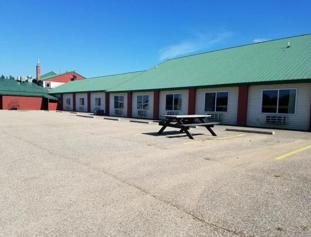 Inn of the Pines hotel detail image 1