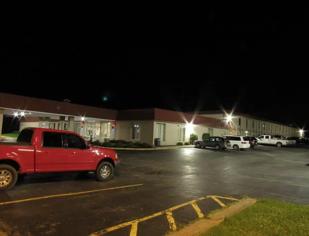 Days Inn & Suites by Wyndham Springfield OH hotel detail image 1