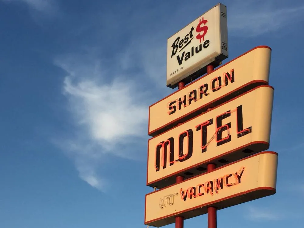 Sharon Motel hotel hero