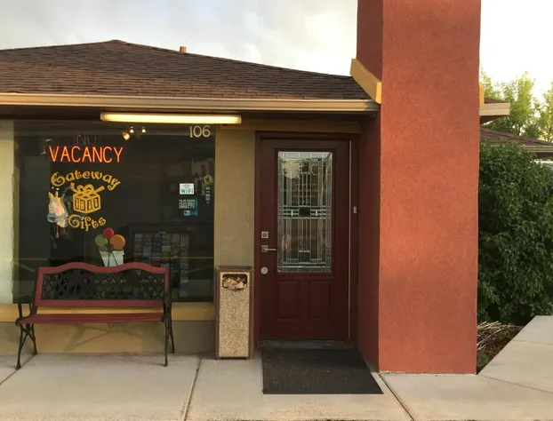 Gateway Inn hotel detail image 2