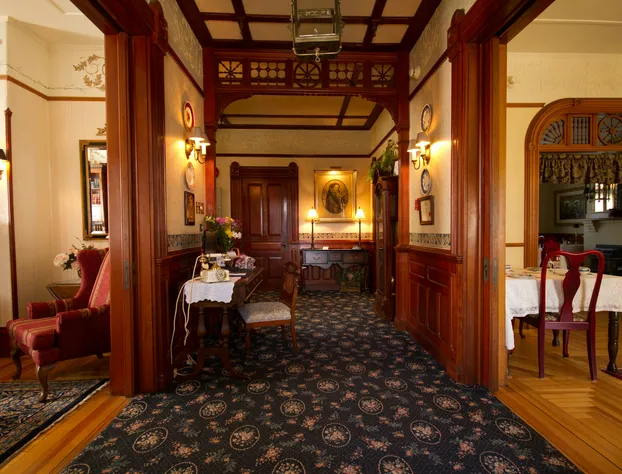 Victoria's Historic Inn hotel detail image 2