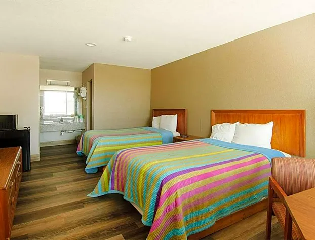 Town and Country INN hotel detail image 3