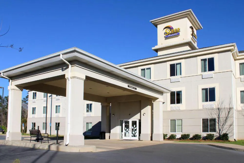 Sleep Inn & Suites Evergreen I-65 hotel hero