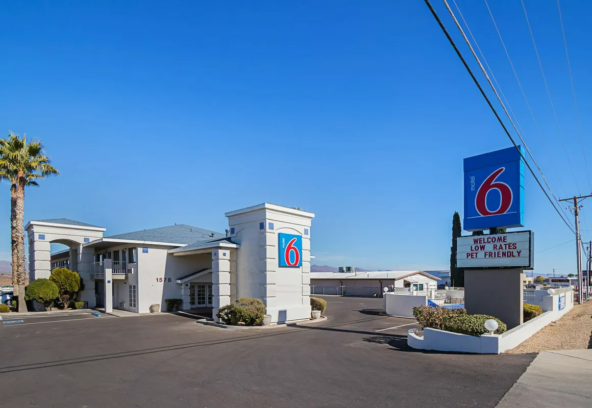 Motel 6 Safford, AZ hotel hero
