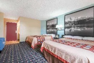 Super 8 by Wyndham Henderson North East Denver hotel detail image 2