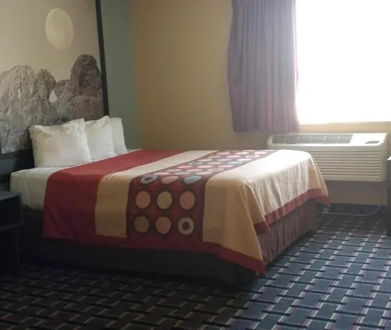 Super 8 by Wyndham Henderson North East Denver hotel detail image 3