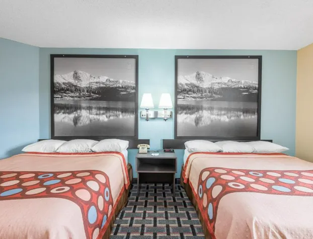 Super 8 by Wyndham Henderson North East Denver hotel detail image 4