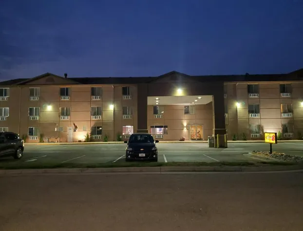 Super 8 by Wyndham Henderson North East Denver hotel detail image 1