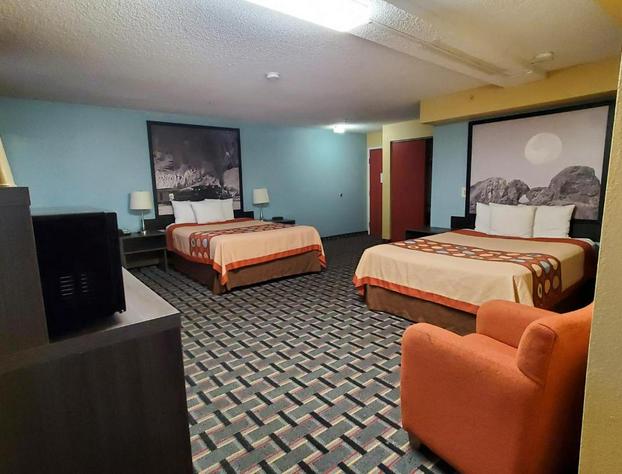 Super 8 by Wyndham Henderson North East Denver hotel detail image 3