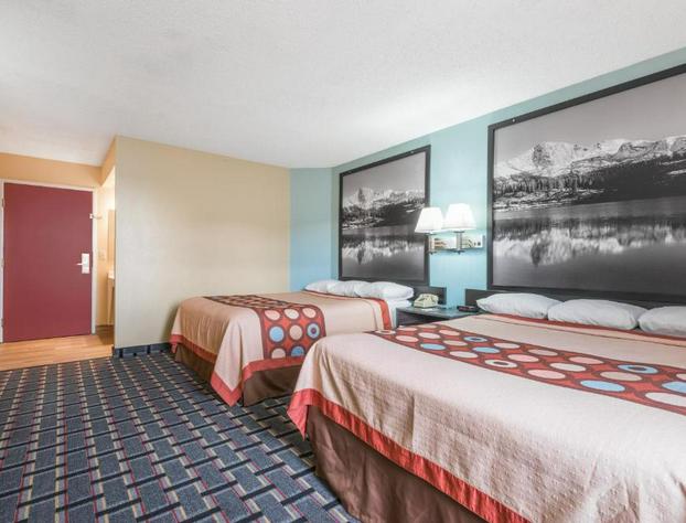 Super 8 by Wyndham Henderson North East Denver hotel detail image 4
