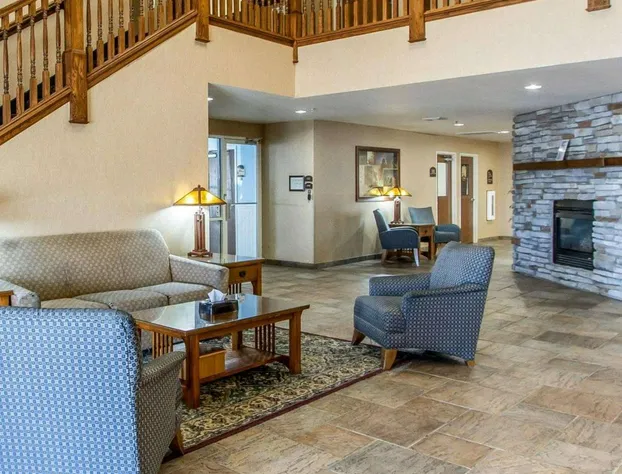 Quality Inn & Suites Fort Madison near Hwy 61 hotel detail image 2