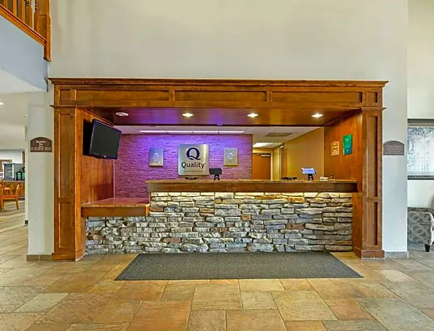 Quality Inn & Suites Fort Madison near Hwy 61 hotel detail image 1