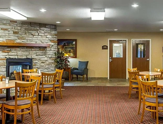 Quality Inn & Suites Fort Madison near Hwy 61 hotel detail image 4