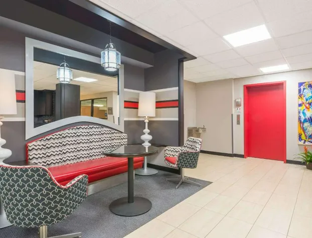 Ramada by Wyndham Catlettsburg/Ashland hotel detail image 3