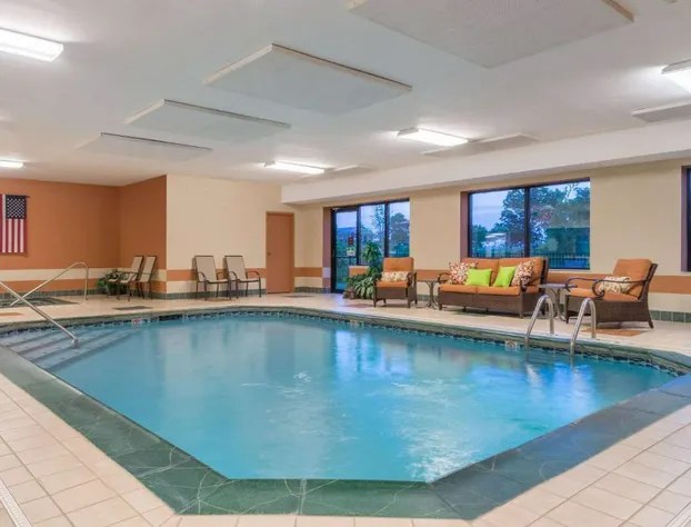 Ramada by Wyndham Catlettsburg/Ashland hotel detail image 4