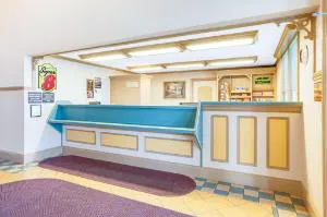 Super 8 by Wyndham Brooklyn hotel detail image 1