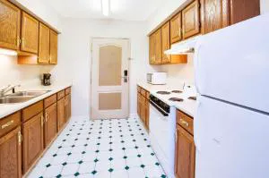 Super 8 by Wyndham Brooklyn hotel detail image 4