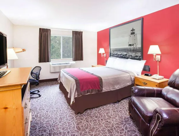 Super 8 by Wyndham West Branch hotel detail image 4