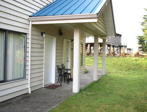 Whale's Tail Guest Suites hotel detail image 2