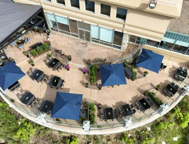 Courtyard by Marriott Edmonton Downtown hotel detail image 3