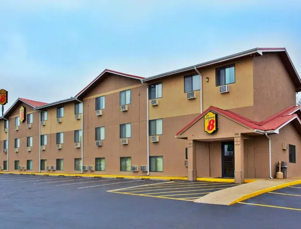 Super 8 by Wyndham Tuscaloosa hotel detail image 1