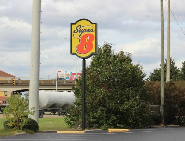 Super 8 by Wyndham Tuscaloosa hotel detail image 3