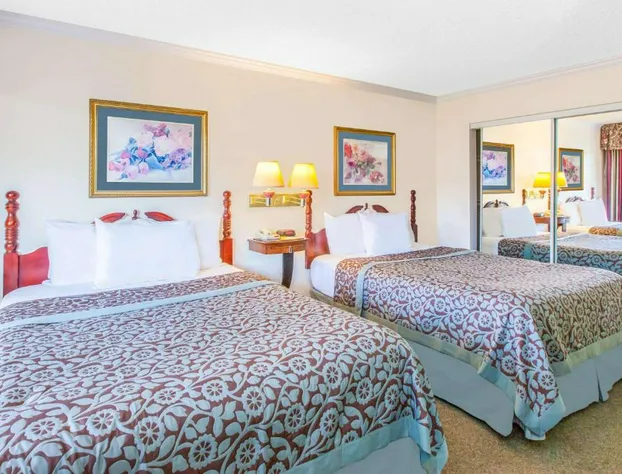 Days Inn by Wyndham Camarillo - Ventura hotel detail image 3